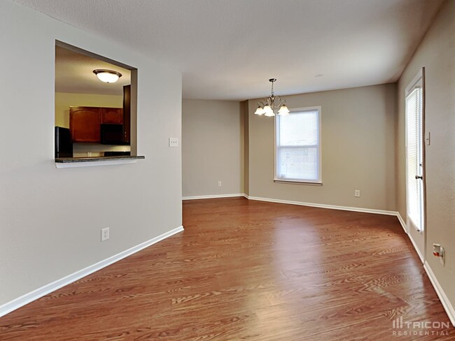 Building Photo - 1447 Pencross Ln