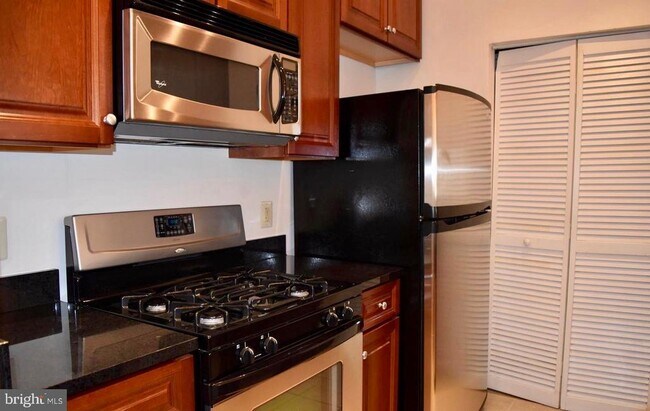 Foto del edificio - 309 Holland Ln