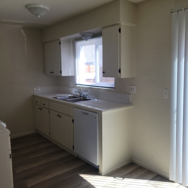 Building Photo - 15531 Barranca Way