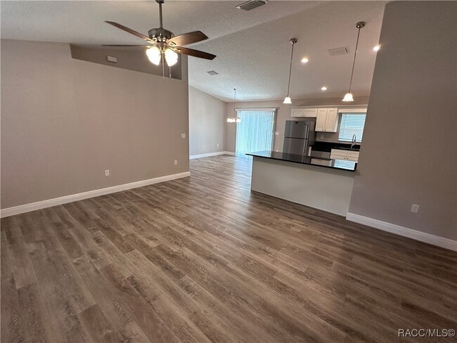 Foto del edificio - 274 W Glenhaven Dr