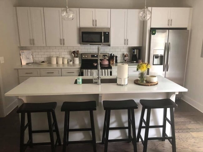 Photo - 509 Rosedale Ave House