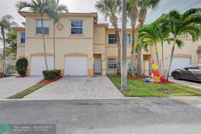 Foto del edificio - 708 NW 170th Terrace