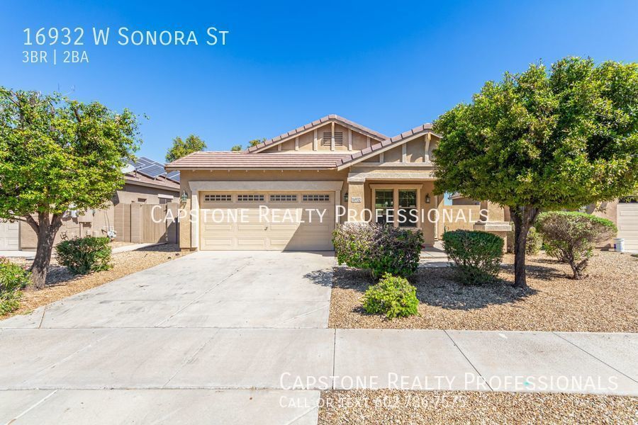 Primary Photo - Canyon Trails stunner: Single-story 3-Bedr...