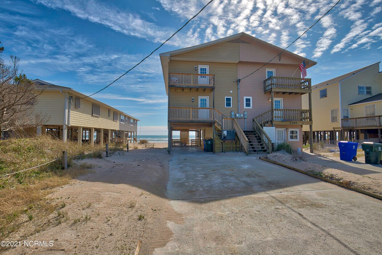 Primary Photo - 2300 New River Inlet Rd