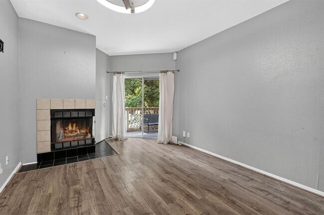 Building Photo - 2450 Wickersham Ln