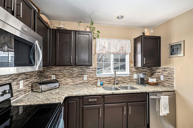 Building Photo - 1491 Red Peak Dr