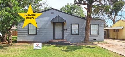 Building Photo - 2106 32nd St