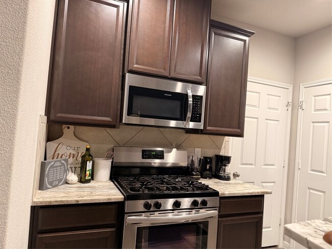 Building Photo - 6518 Castle Loch Ct