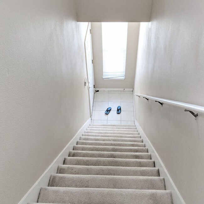 Foto del edificio - 1 bedroom, 1 bathroom condo for rent in Th...