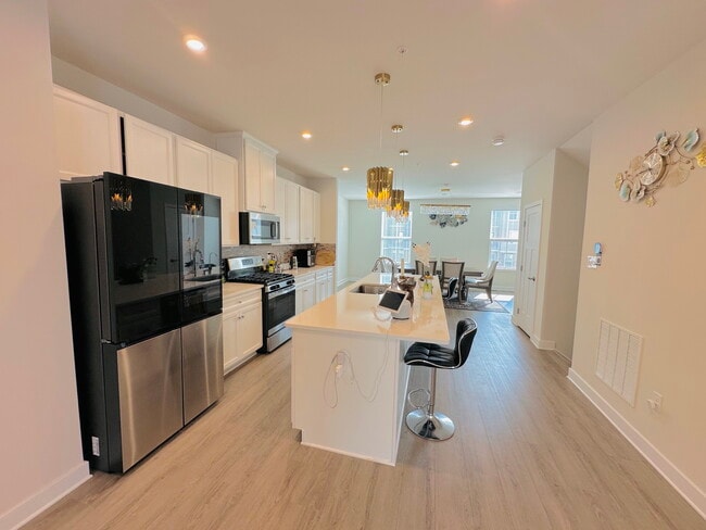 Building Photo - 50 Dolcie Ln