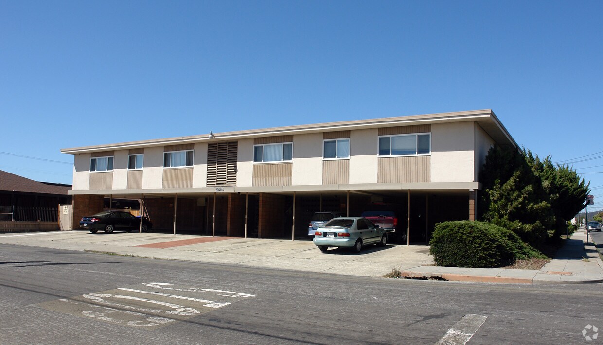 Foto del edificio - 3717 Nevin Ave