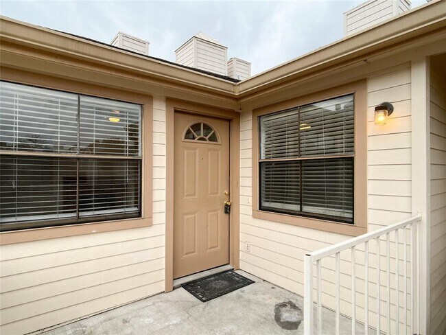 Building Photo - 1103 Dulles Ave
