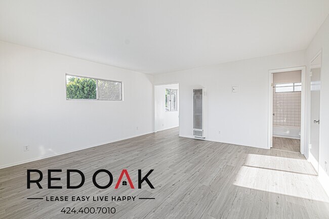 Foto del edificio - 6045 Whitsett Ave