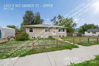 Building Photo - 1203 E Rio Grande St