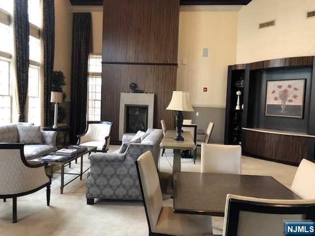 Building Photo - 3201 The Plaza