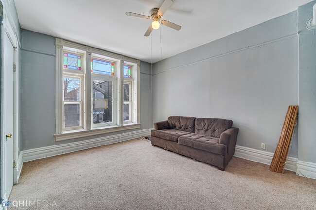 Building Photo - 1650 N Oakley Ave