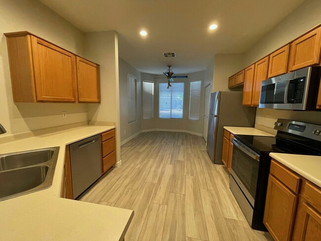 Foto del edificio - 2117 E Riviera Dr