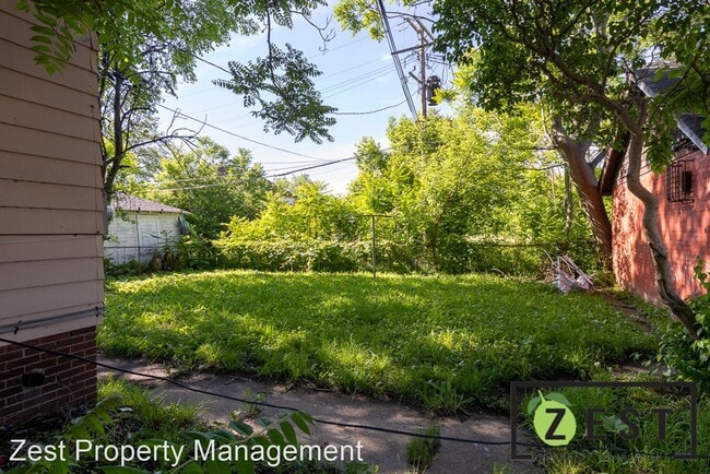 Building Photo - 2 br, 1 bath Apartment - 14028 Faircrest 1...