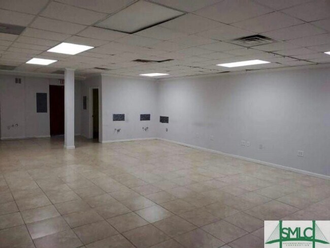 Foto del edificio - 4501 Montgomery St
