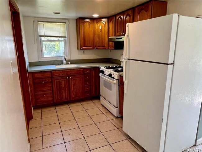 Building Photo - 22 Kelly Hill Rd