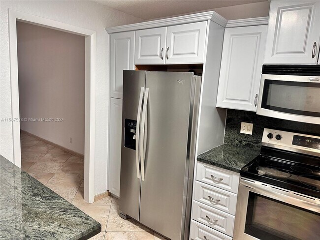 Foto del edificio - 5170 SW 40th Ave