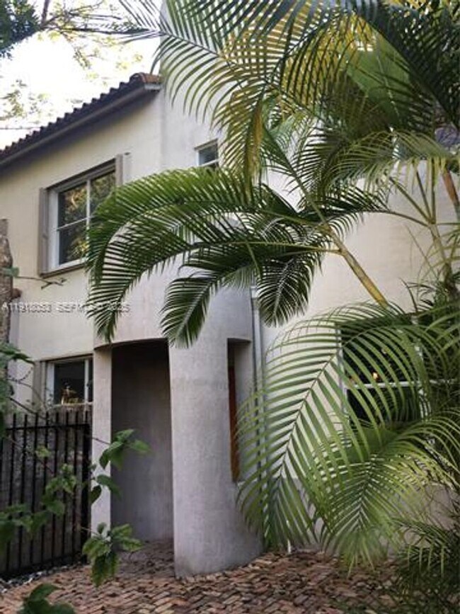 Foto del edificio - 3051 Center St