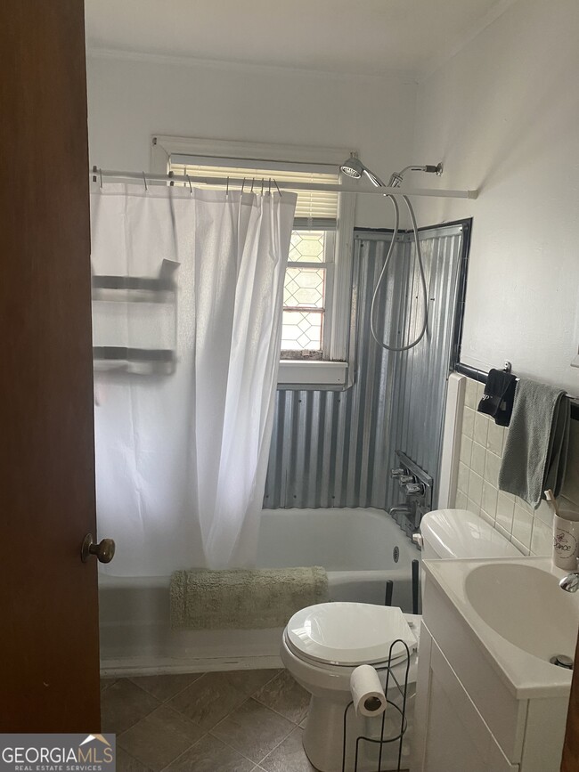 Building Photo - 152 Buena Vista Ave