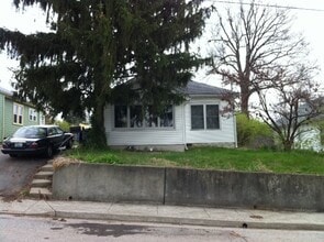 Building Photo - 352 Bassett Ave