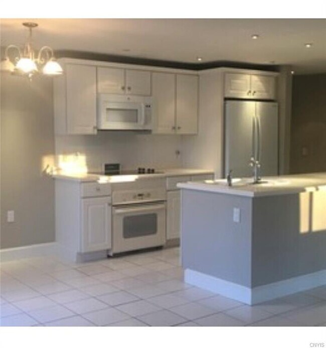 141 Watertree Dr, East Syracuse, NY 13057 Condo for Rent in East