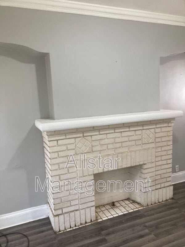 Building Photo - 3646 E 149th St