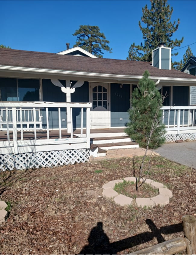 Building Photo - 1066 Paradise Way
