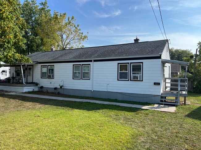 Building Photo - 933 S 36th St
