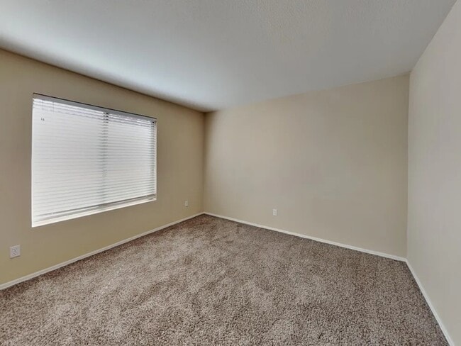 Building Photo - 3843 W Fallen Leaf Ln