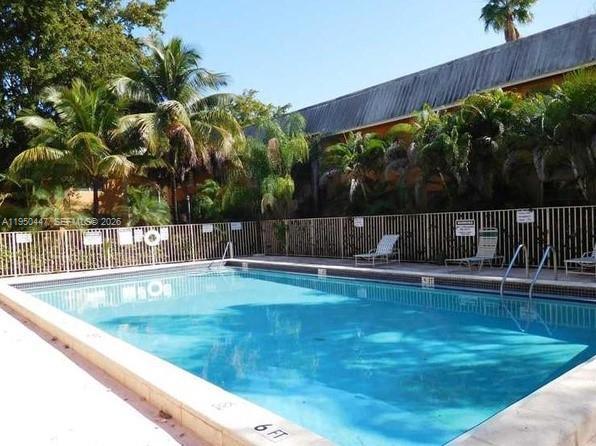 Building Photo - 17255 SW 95th Ave