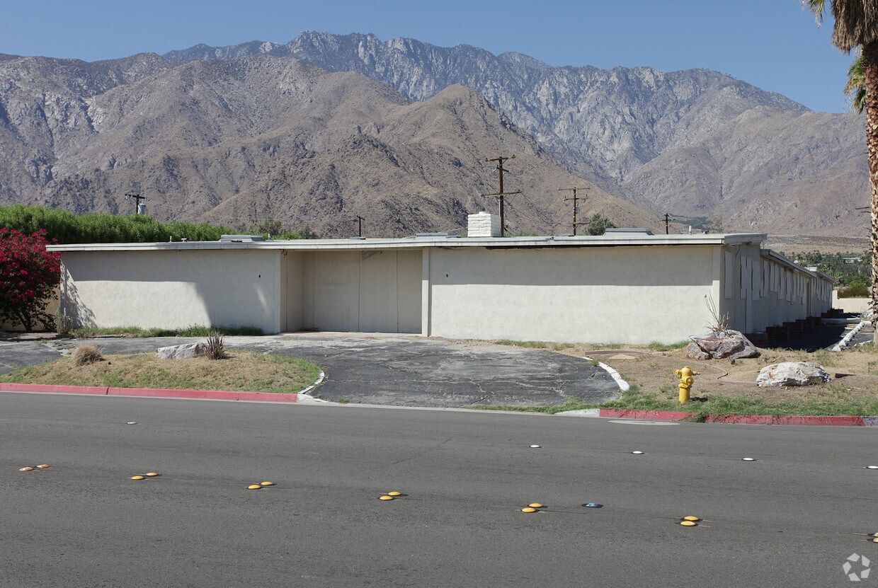 Primary Photo - 2395 N Indian Canyon Dr