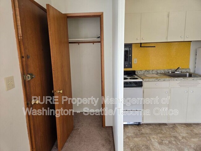 Foto del edificio - 2356 Alki Ave SW