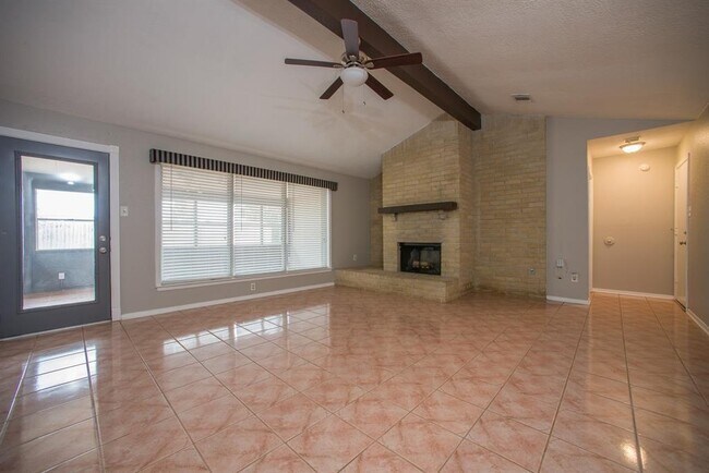 Foto del edificio - 16031 Windom Dr