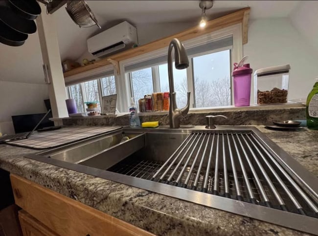 Building Photo - 18 Old Hollis Rd