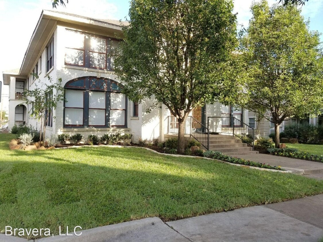 Primary Photo - 508 N Winnetka Ave