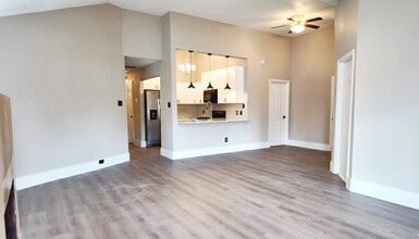 Building Photo - 15406 Appleridge Dr