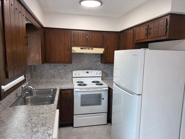 Foto del edificio - 1240 Cottage Pl NW