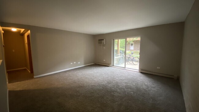 Building Photo - 136 S La Londe Ave