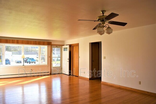 Foto del edificio - 773 Snydertown Rd