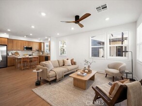 Building Photo - 1720 Park St