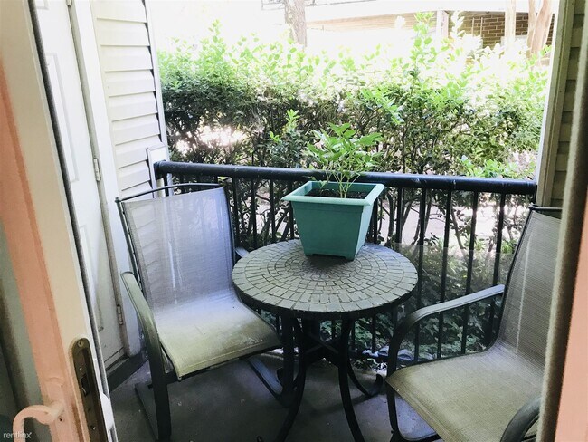 Foto del edificio - 2 br, 2 bath Condo - 3312 Wyndham Circle, ...