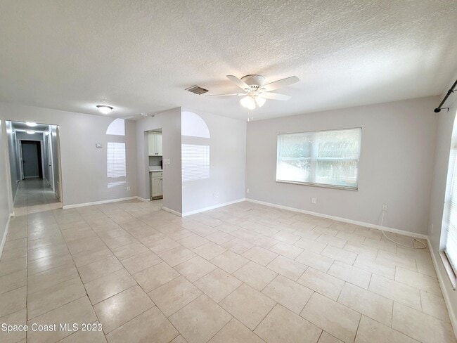 Building Photo - 419 Audubon Dr
