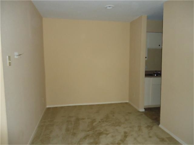 Building Photo - 12500 Sandpiper Dr