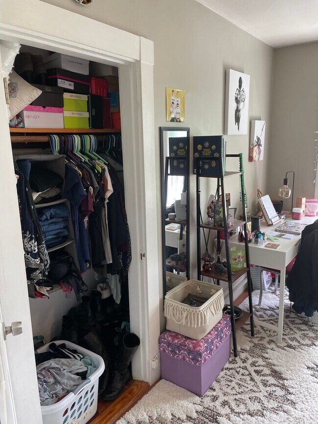 Photo - Huge 4 bed 3 bath Bi level unit near the Red Line and Commuter Rail in Quincy! House