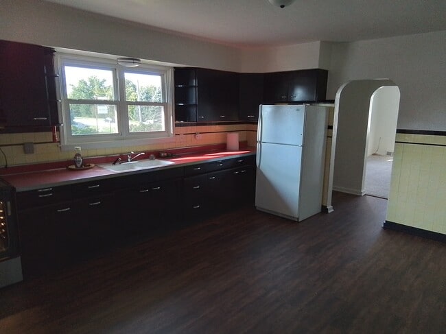Building Photo - 1205 Morrissey Dr