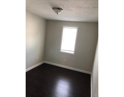 Building Photo - 205 Pleasant St